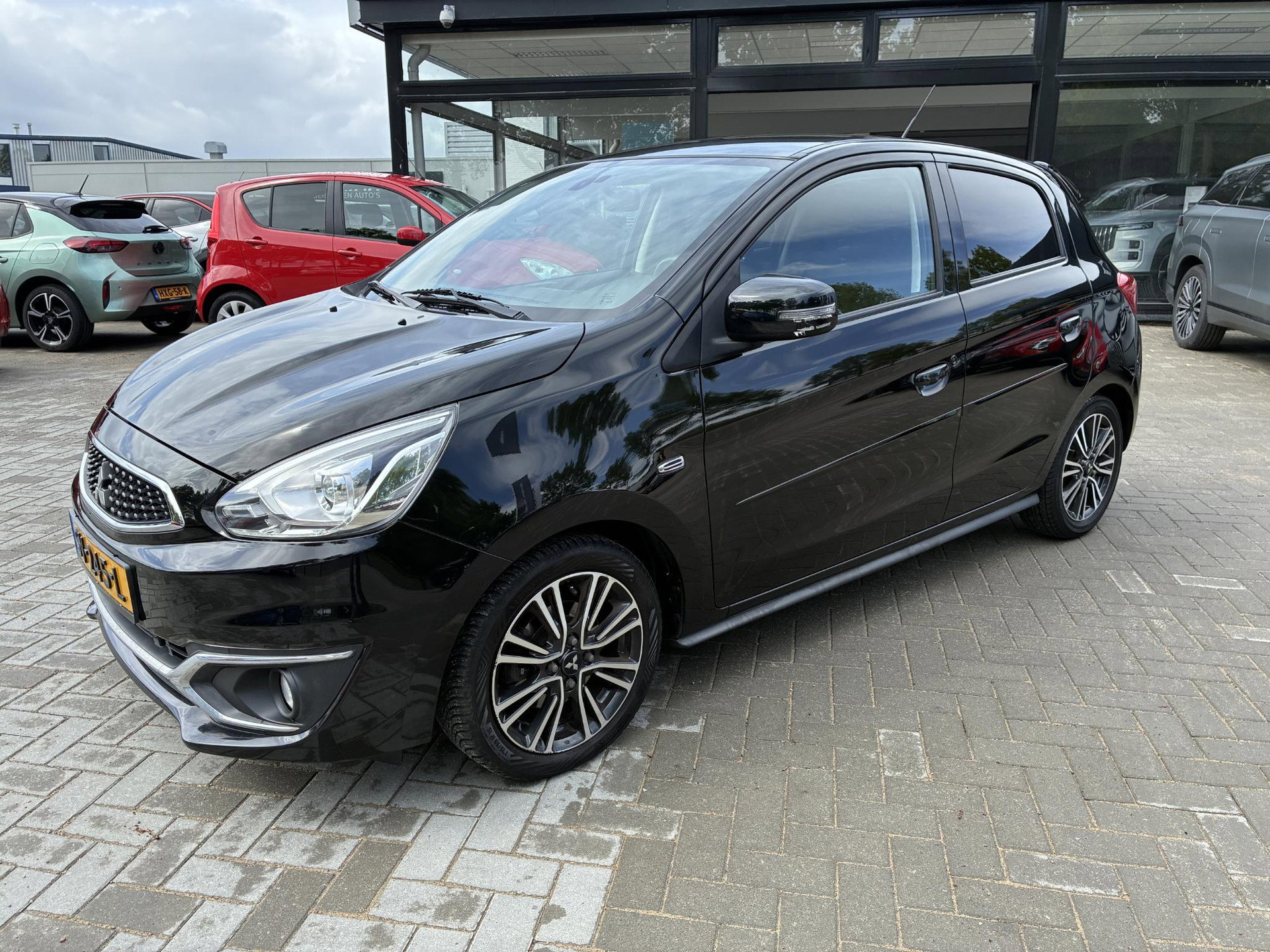 Foto van Mitsubishi Space Star