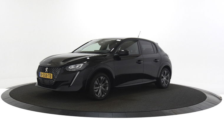 Peugeot e-208