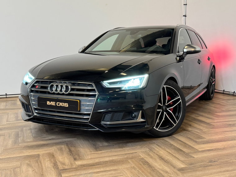 Foto van Audi S4