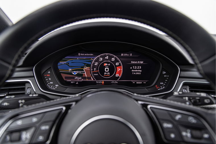 Audi S4