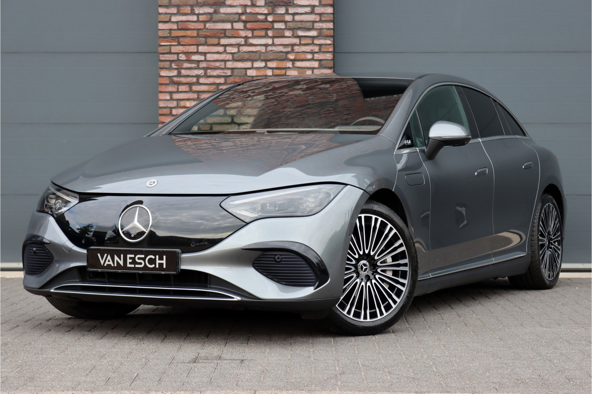 Foto van Mercedes-Benz EQE