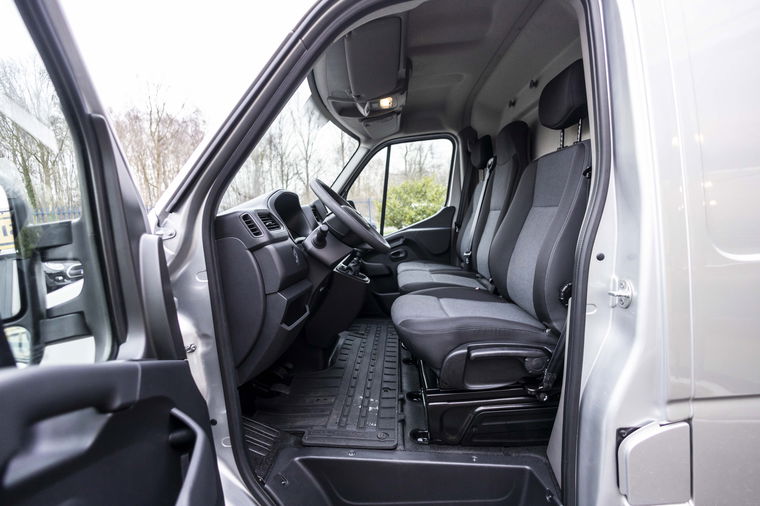 Nissan Interstar