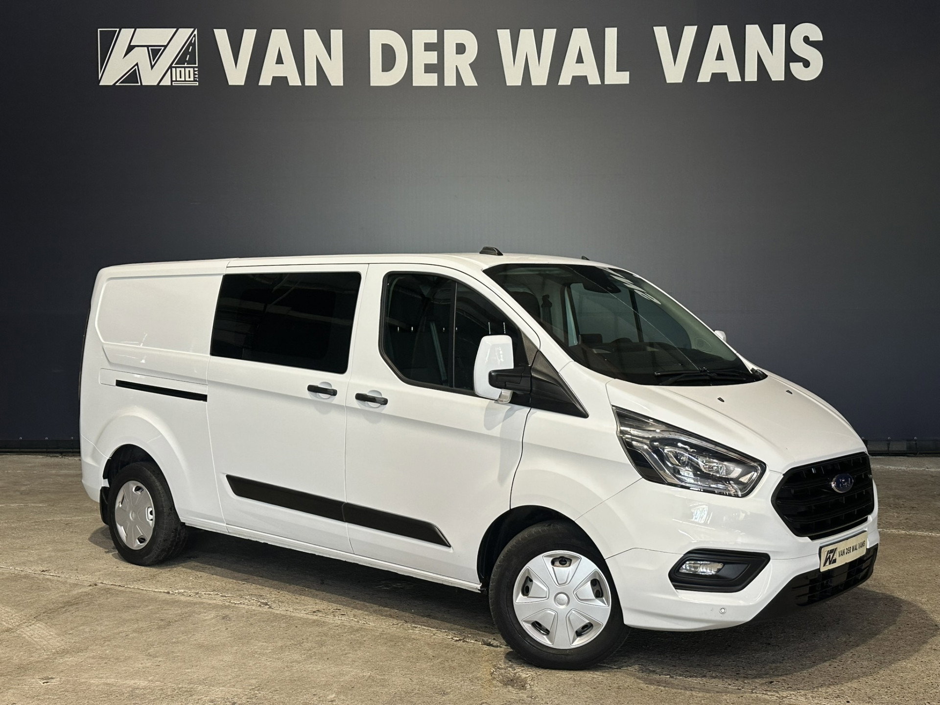 Ford Transit Custom 2.0 TDCI 130pk Automaat L2H1 Dubbele Cabine Euro6 Airco | 6-Zits | Camera | Navigatie | Apple Carplay | LED