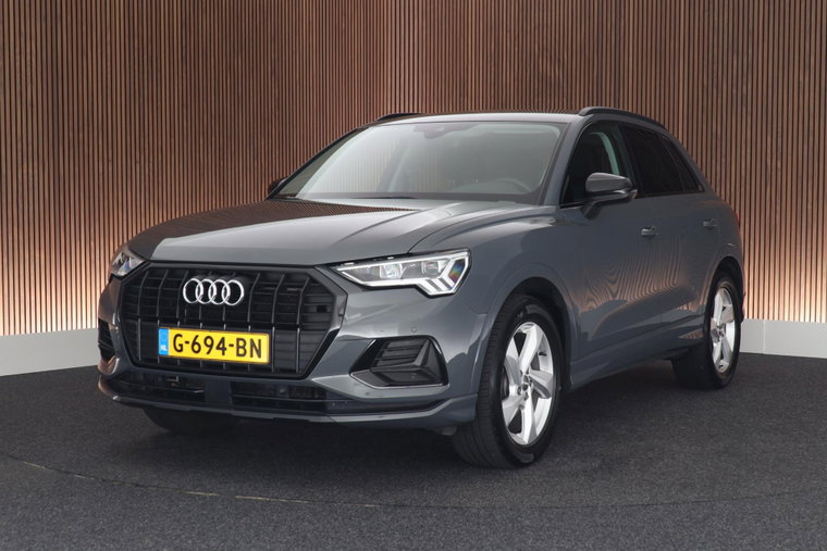Audi Q3 foto 1