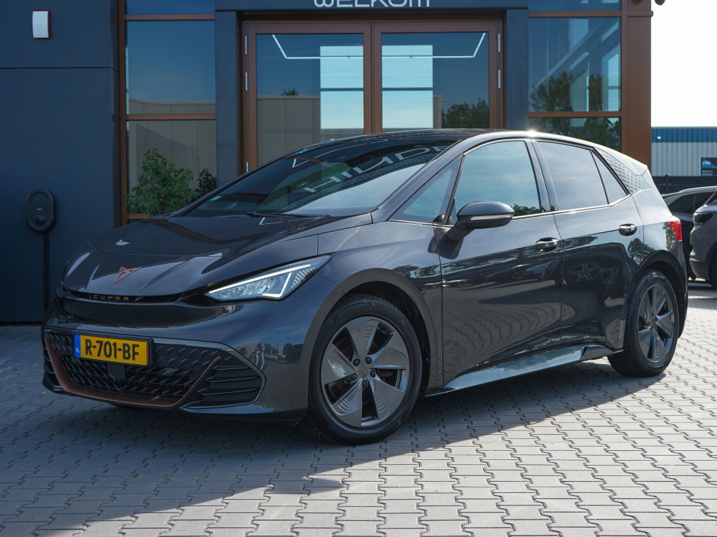 Foto van CUPRA Born