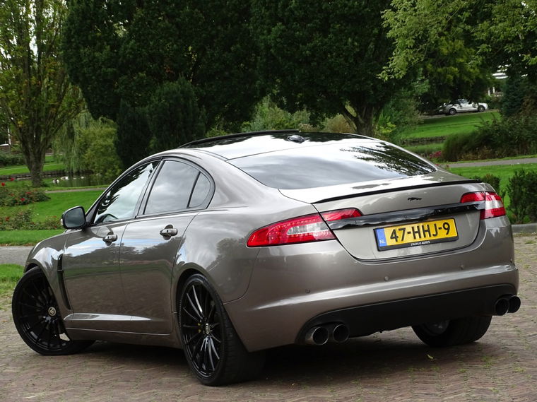 Jaguar XF