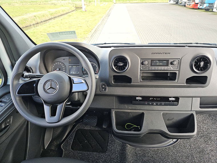 Mercedes-Benz eSprinter