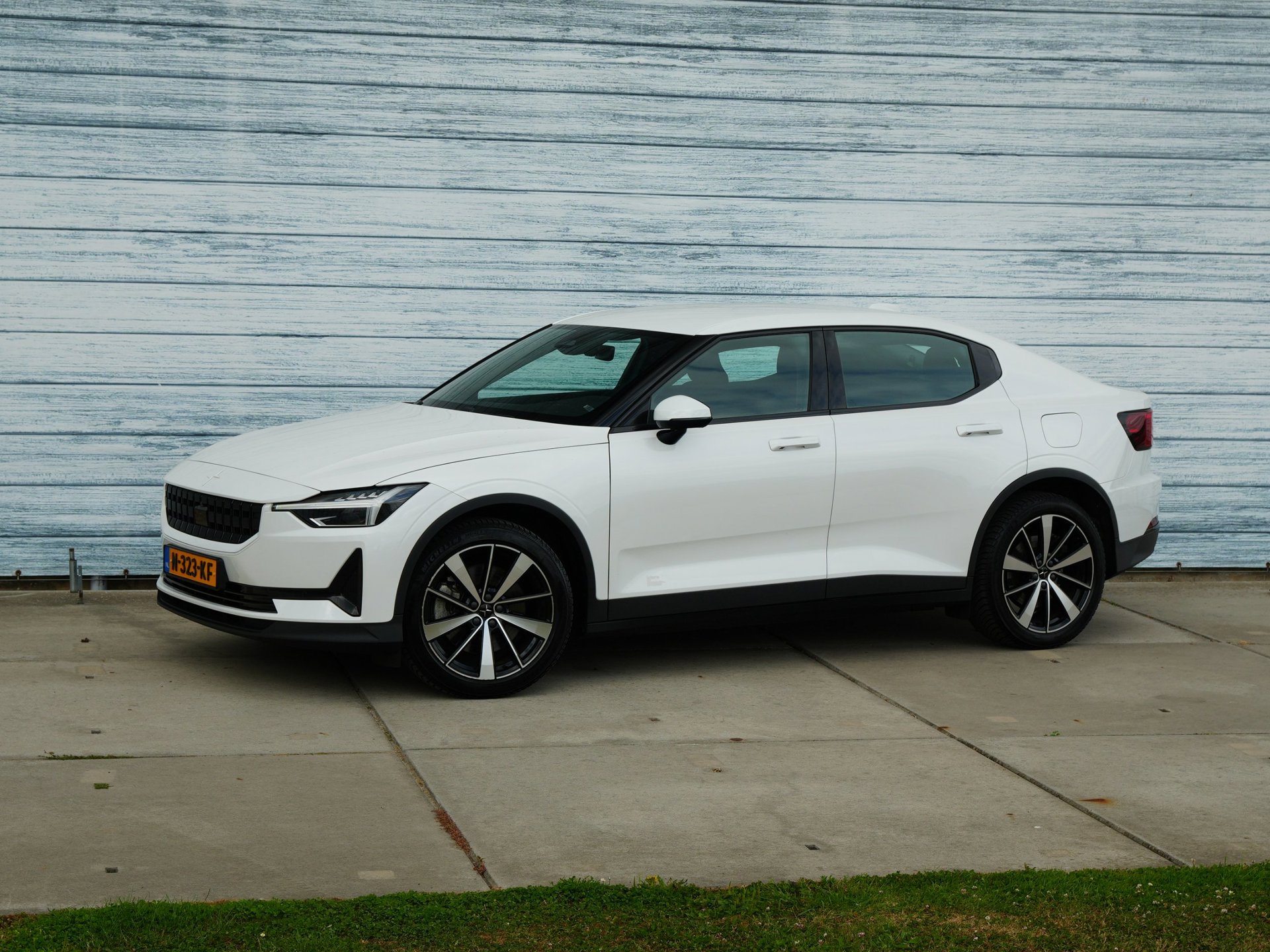 Foto van Polestar 2