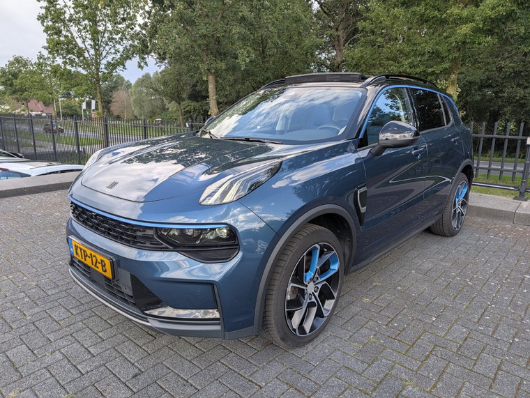 Lynk & Co 01