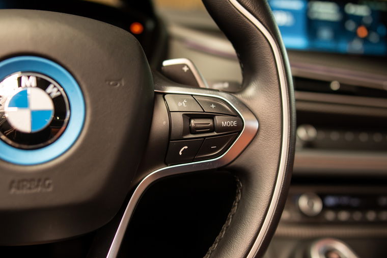 BMW i8 Roadster