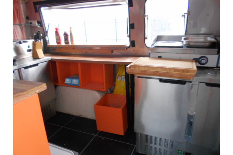 Peugeot J7PZ20 food truck / verkoopwagen compleet