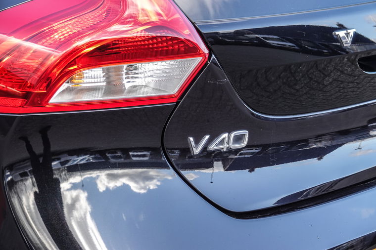 Volvo V40