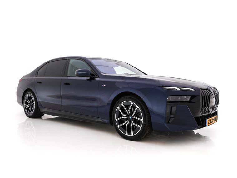 BMW i7