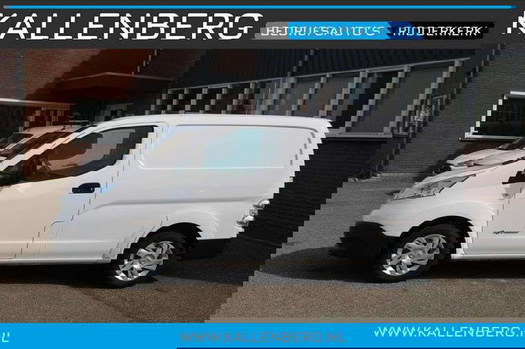Nissan E-NV200