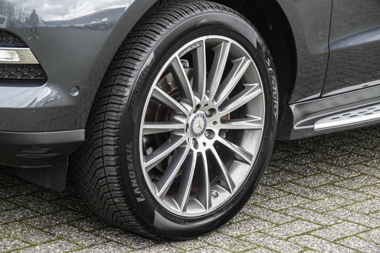 Mercedes-Benz M-Klasse