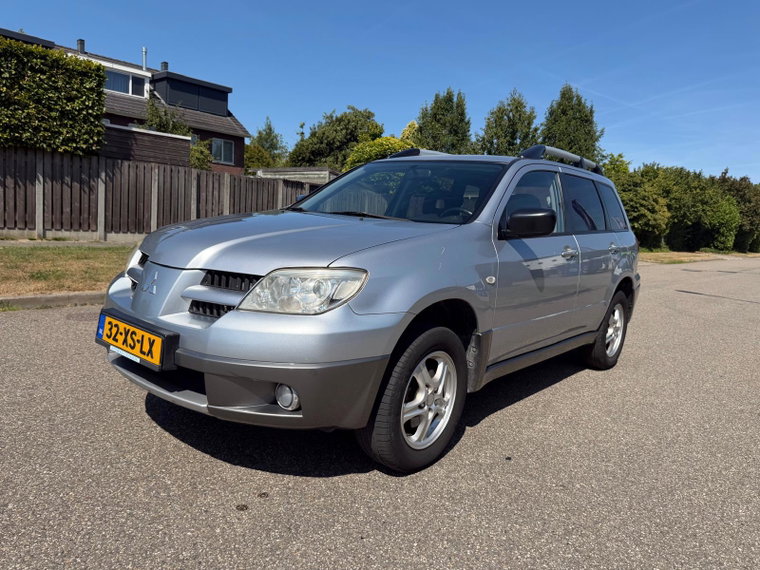 Mitsubishi Outlander Sport foto 1