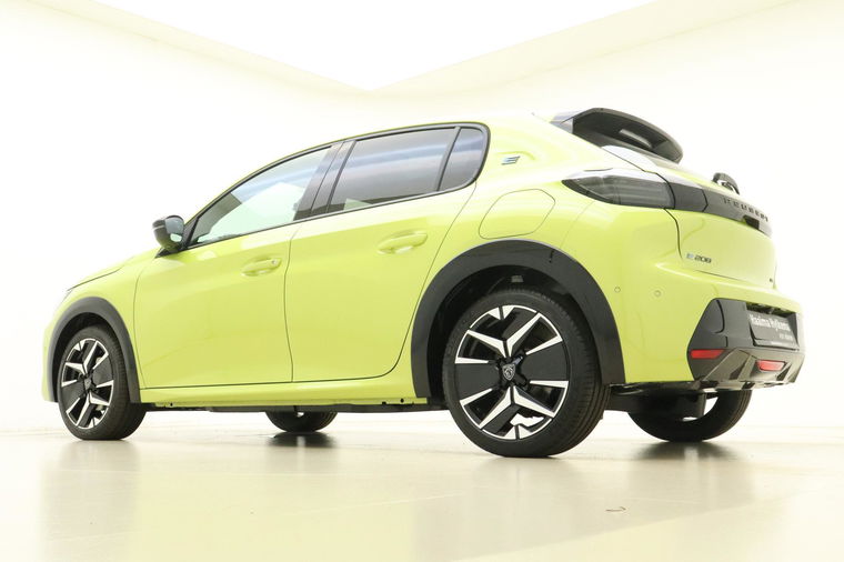 Peugeot e-208