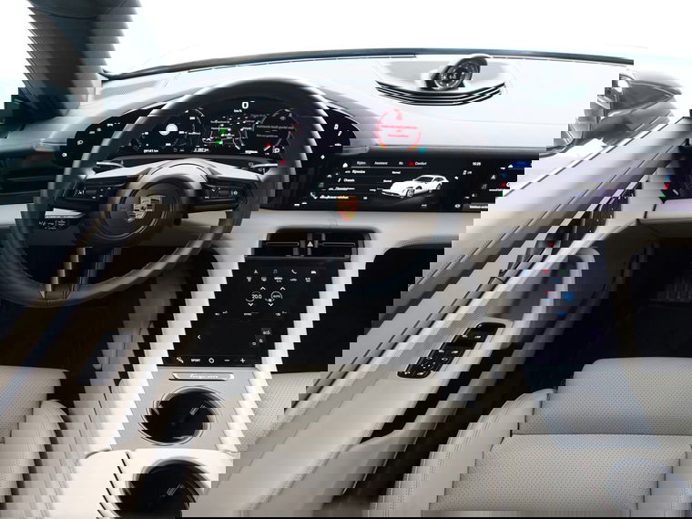 Porsche Taycan Cross Turismo