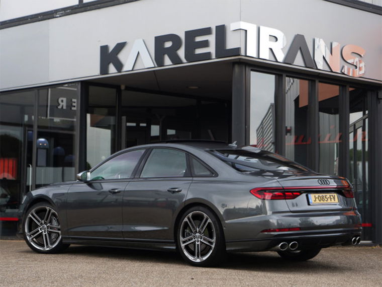 Audi S8