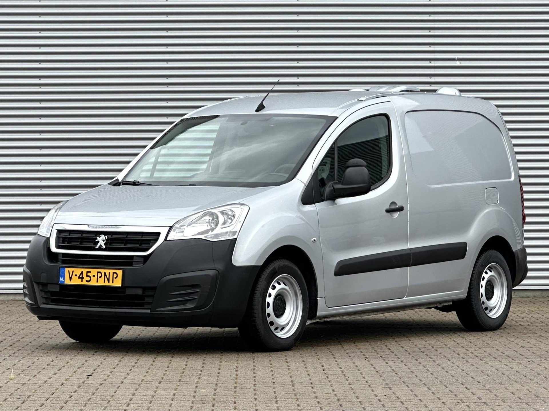 Foto van Peugeot Partner