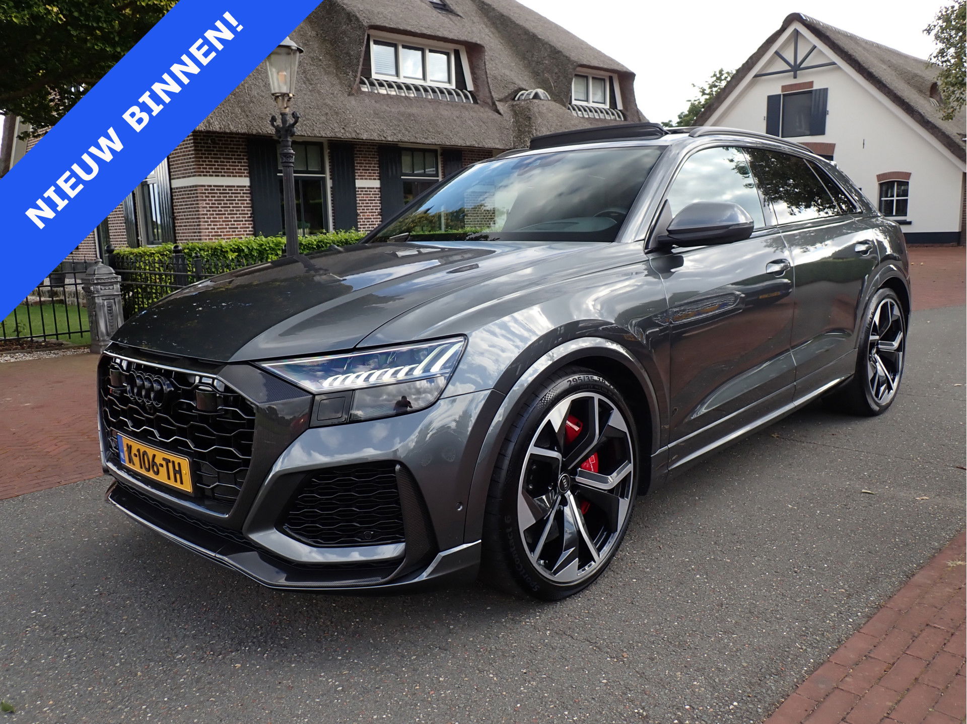 Foto van Audi RSQ8