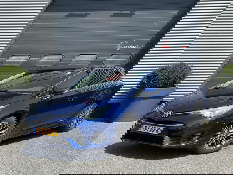 Foto van Toyota Avensis Touring Sports