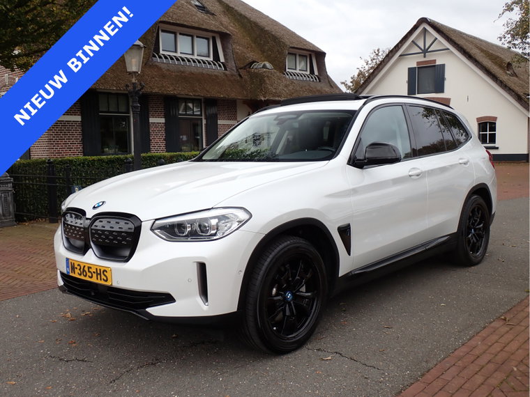 Foto van BMW iX3