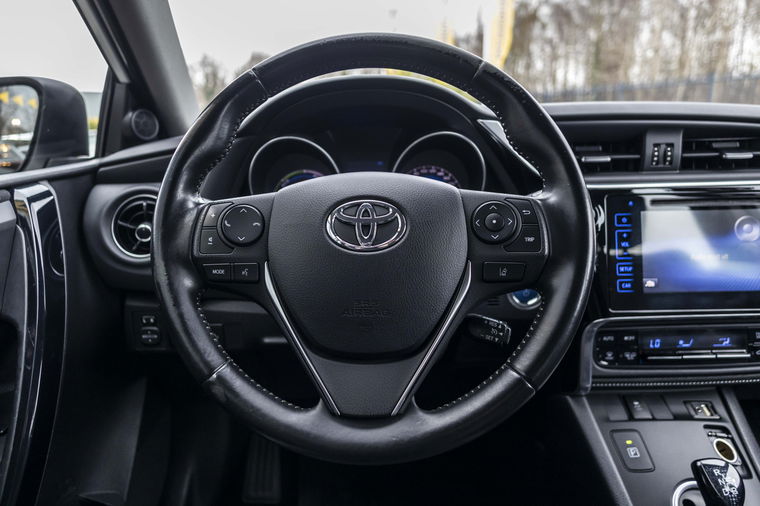 Toyota Auris Touring Sports