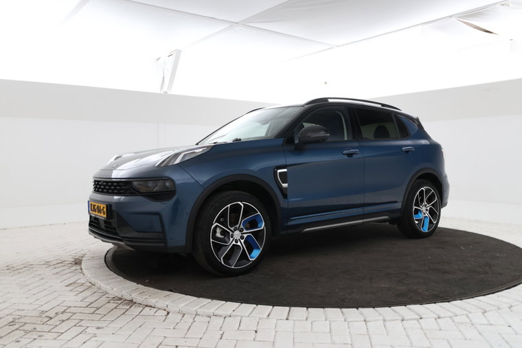 Lynk & Co 01 foto 1