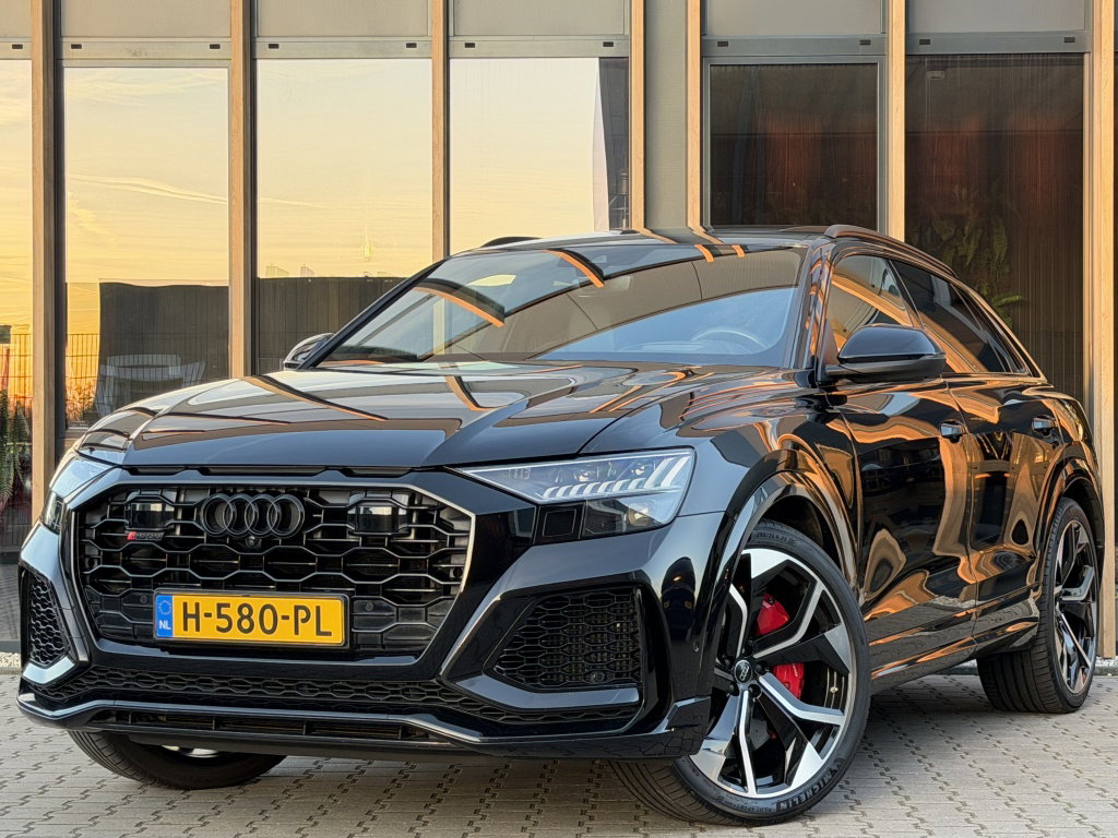 Foto van Audi RSQ8