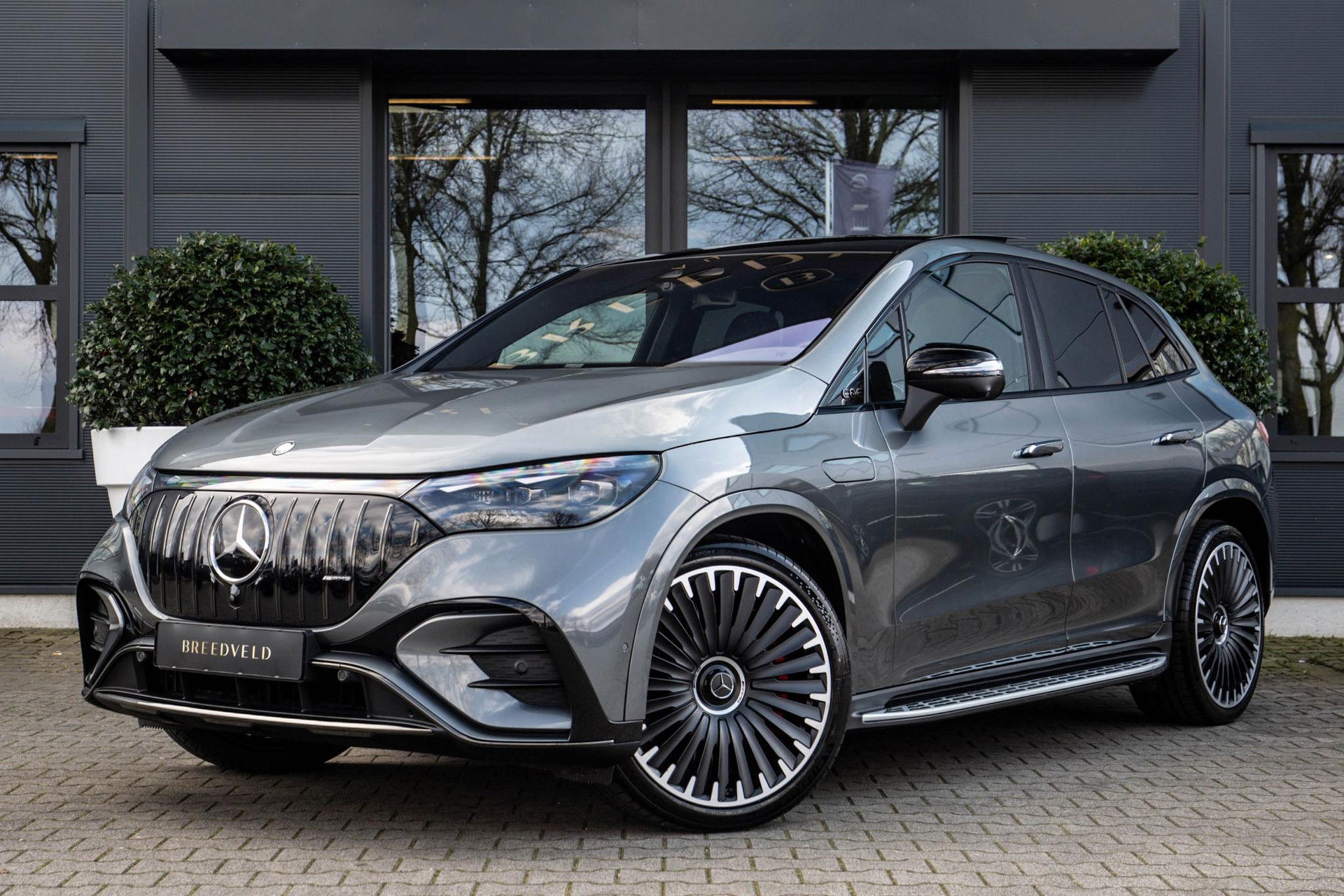 Foto van Mercedes-Benz EQE