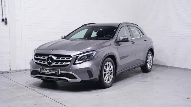 Mercedes-Benz GLA foto 1