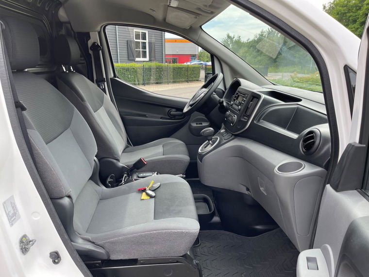 Nissan E-NV200