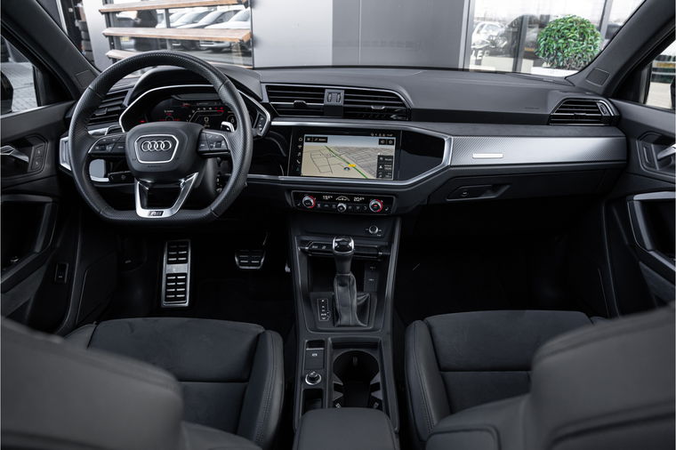 Audi RSQ3