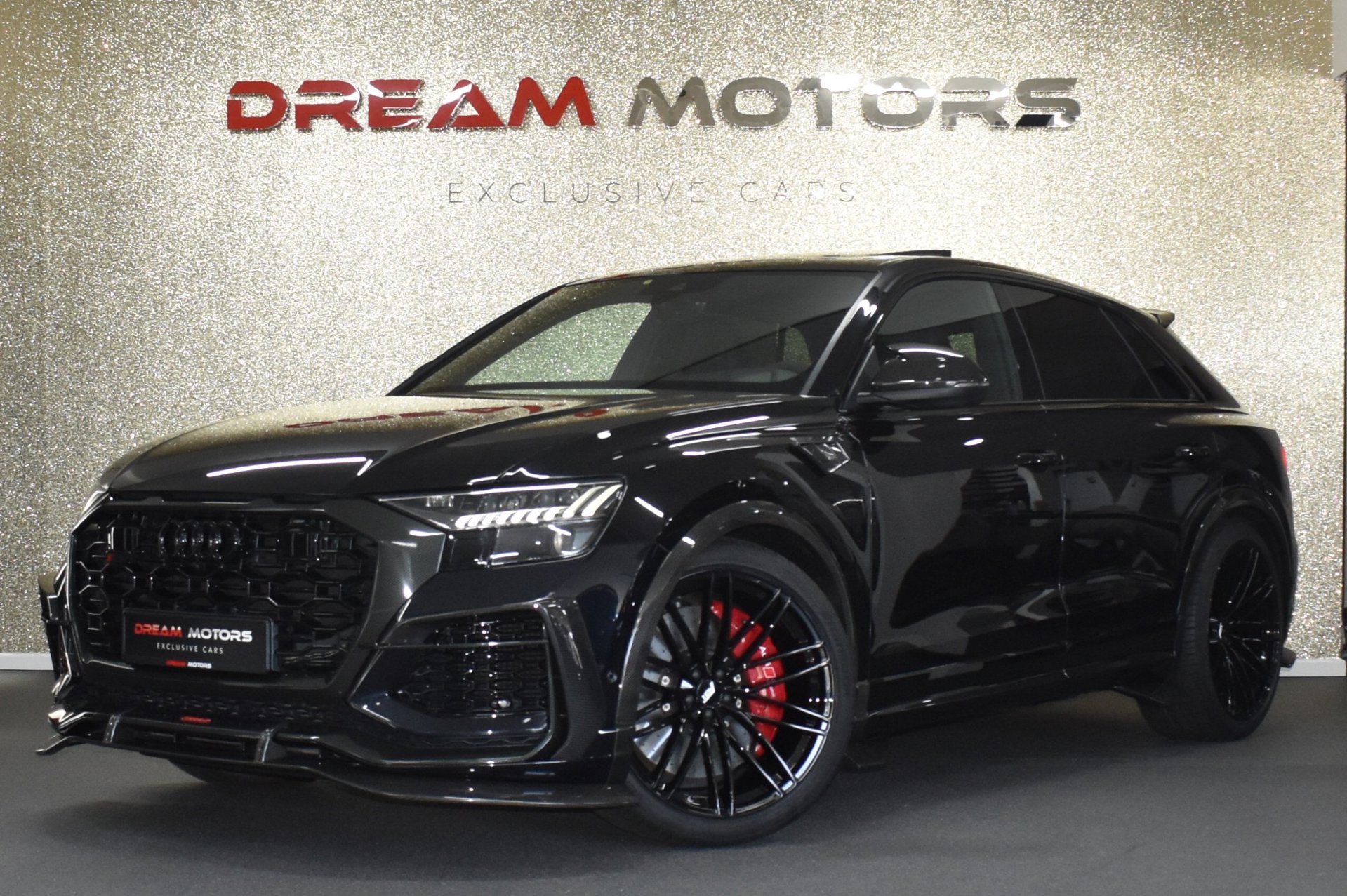 Foto van Audi RSQ8