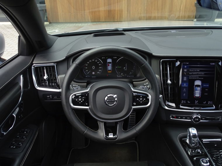 Volvo V90