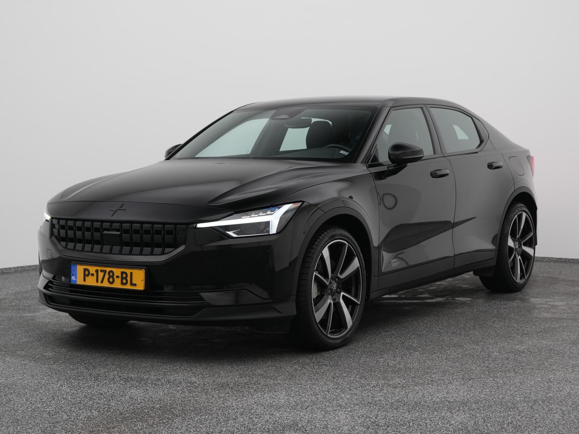 Foto van Polestar 2