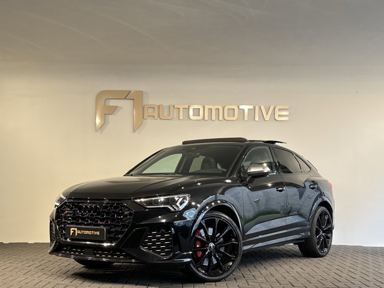 Foto van Audi RSQ3