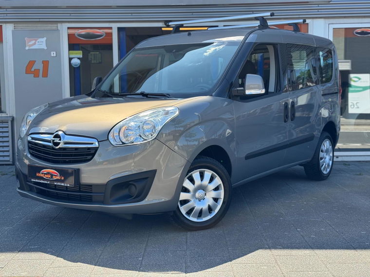 Foto van Opel Combo Tour