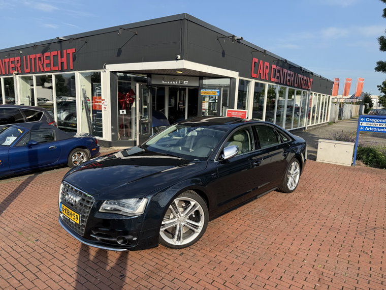 Audi S8