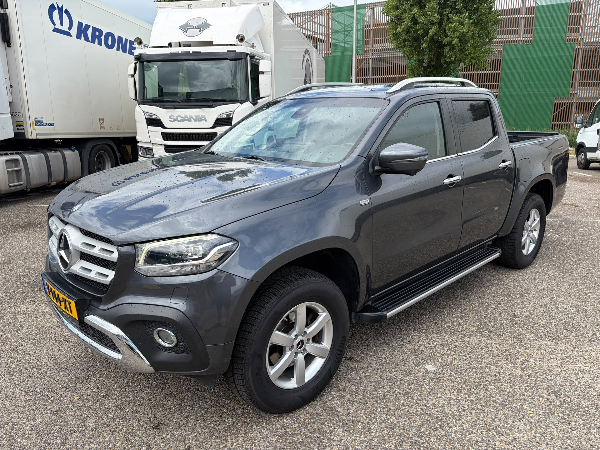 Foto van Mercedes-Benz X-Klasse
