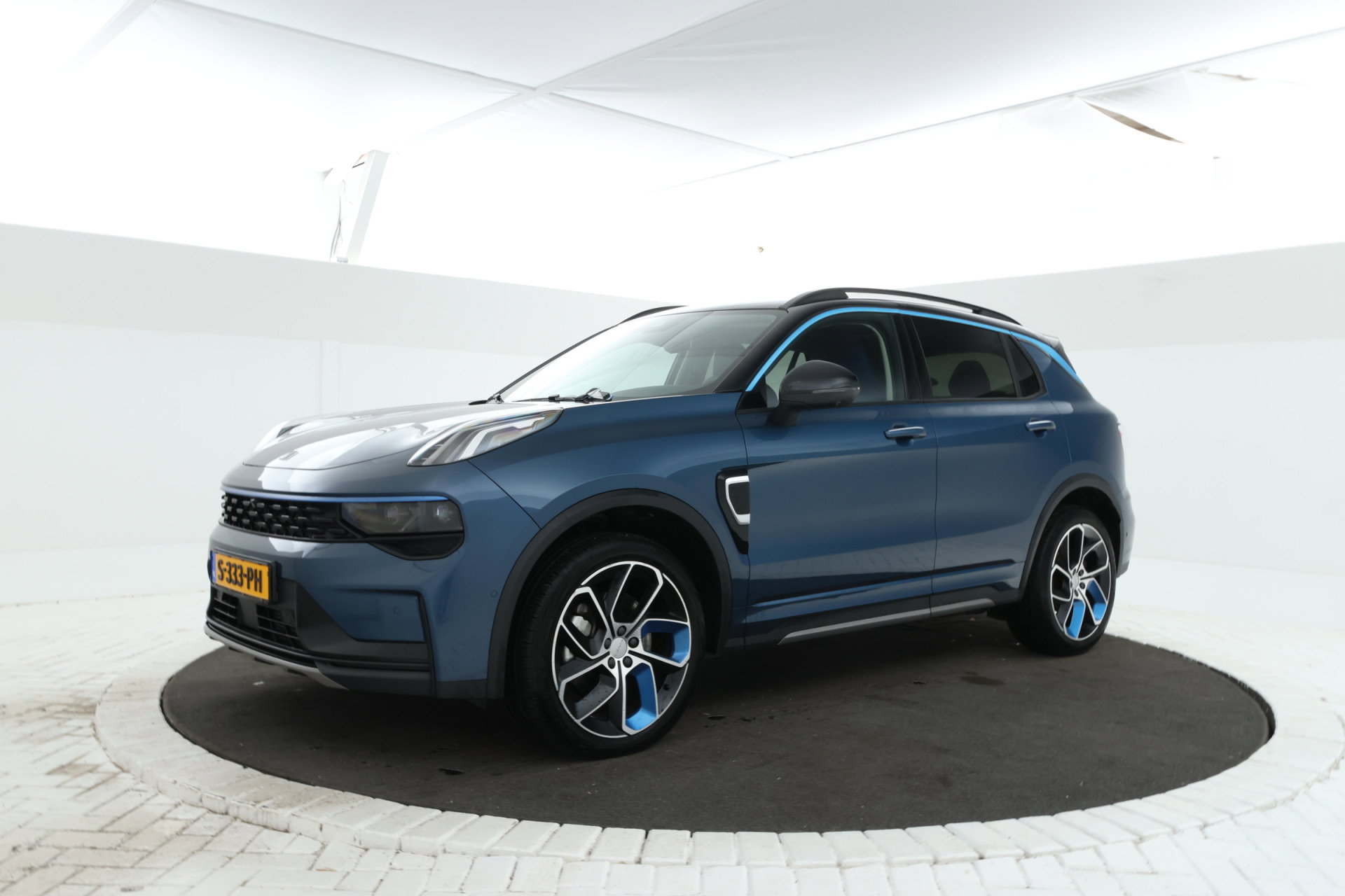 Foto van Lynk & Co 01
