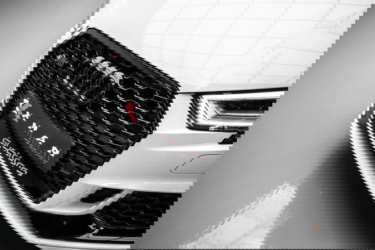Audi RS3 Limousine