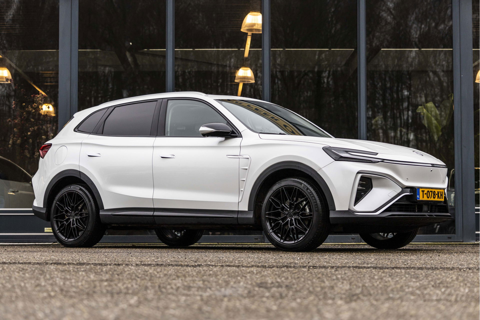 Foto van MG Marvel R