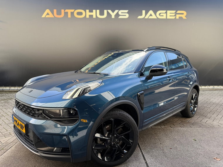 Lynk & Co 01 foto 1