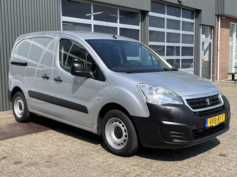 Foto van Peugeot Partner