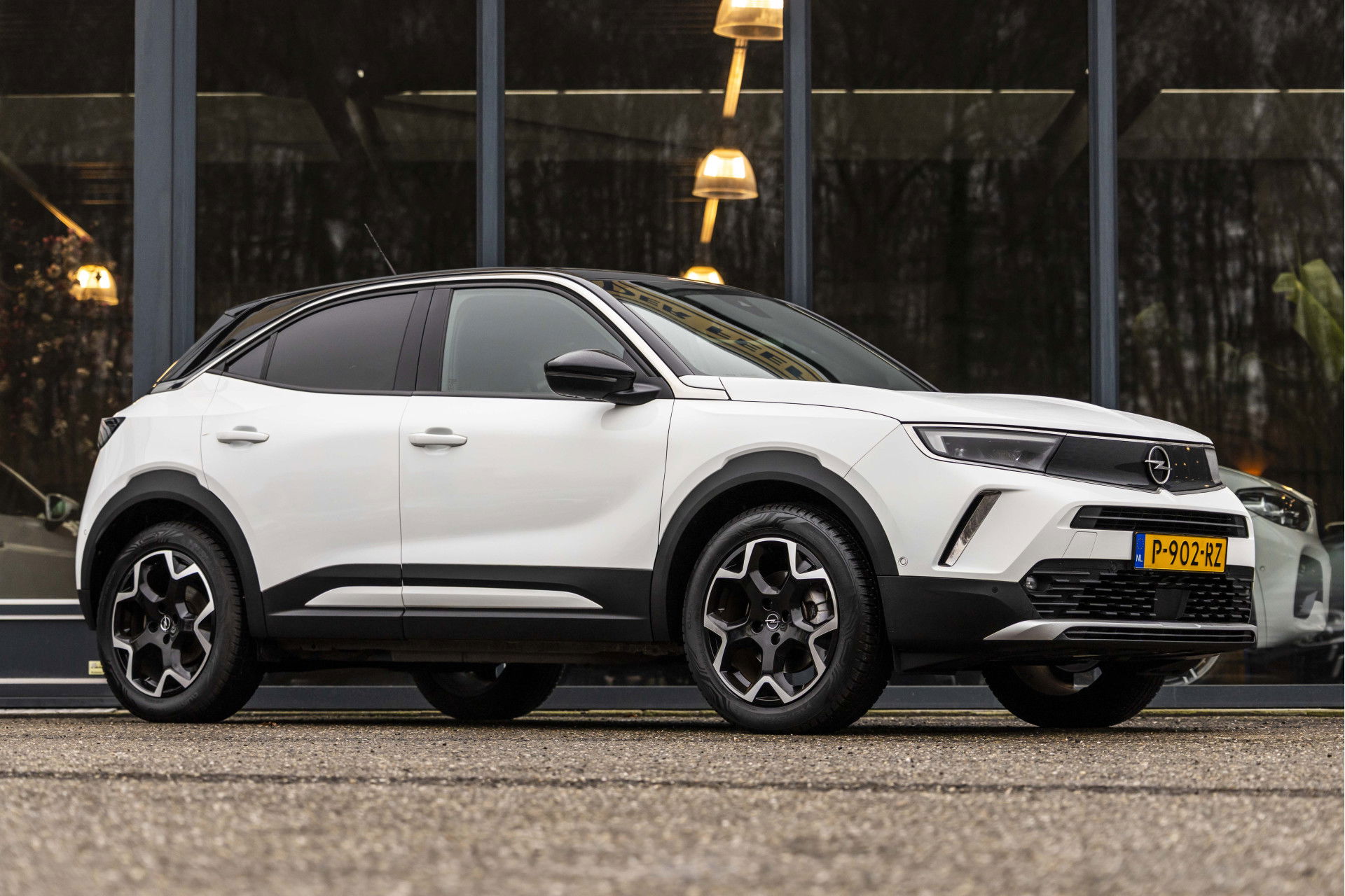 Foto van Opel Mokka-e