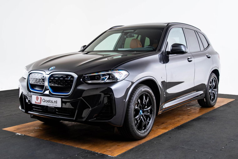 Foto van BMW iX3