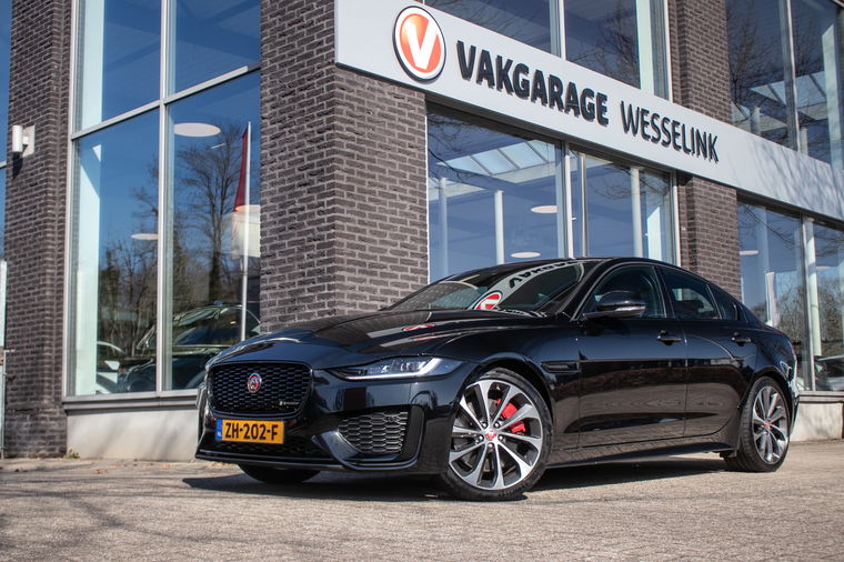 Jaguar XE