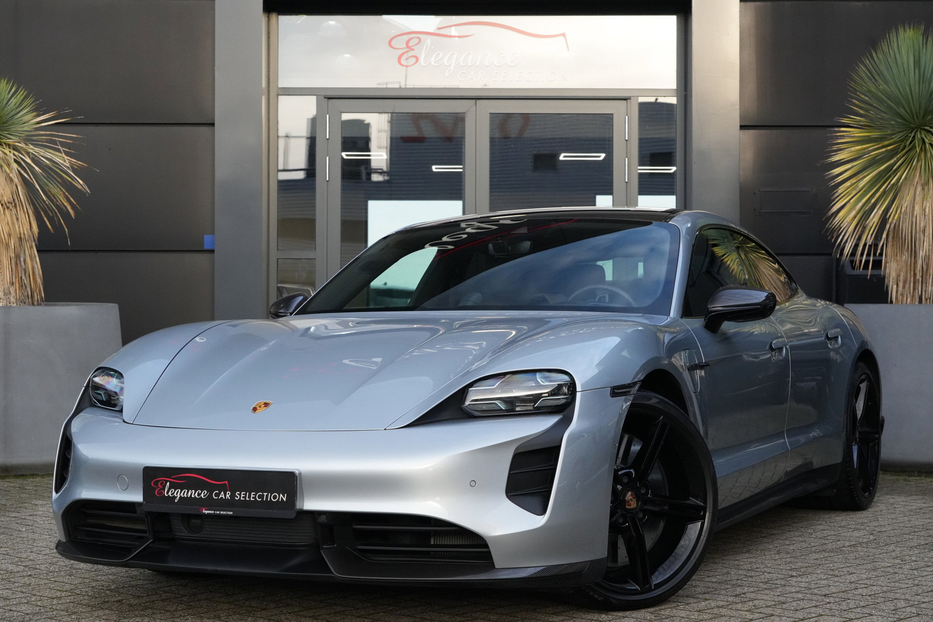 Foto van Porsche Taycan